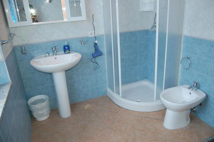 C'E Posto Per Te Bed & Breakfast SantʼAntìoco Екстериор снимка